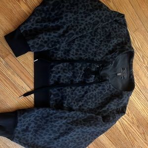 Victoria’s Secret cheetah crop top